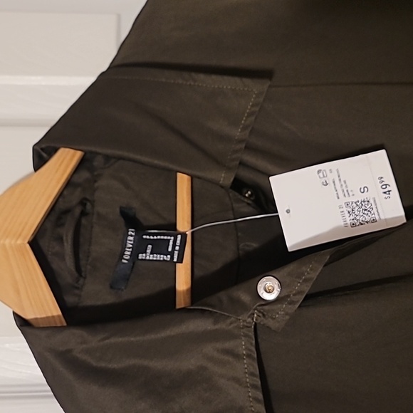 New lightweight long overcoat. - Picture 5 of 10